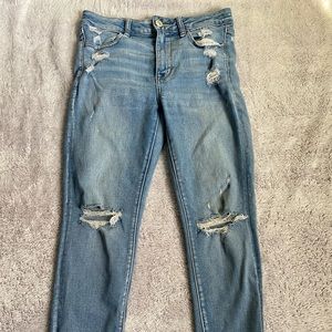 SOLD ON DEPOP American Eagle High rise jeans